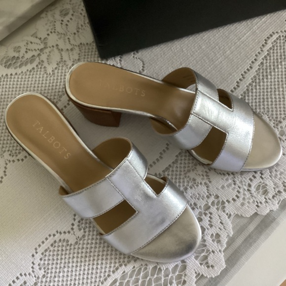 Talbots NWOB Tally Metallic Napa Block Heel Sandals - Picture 4 of 6